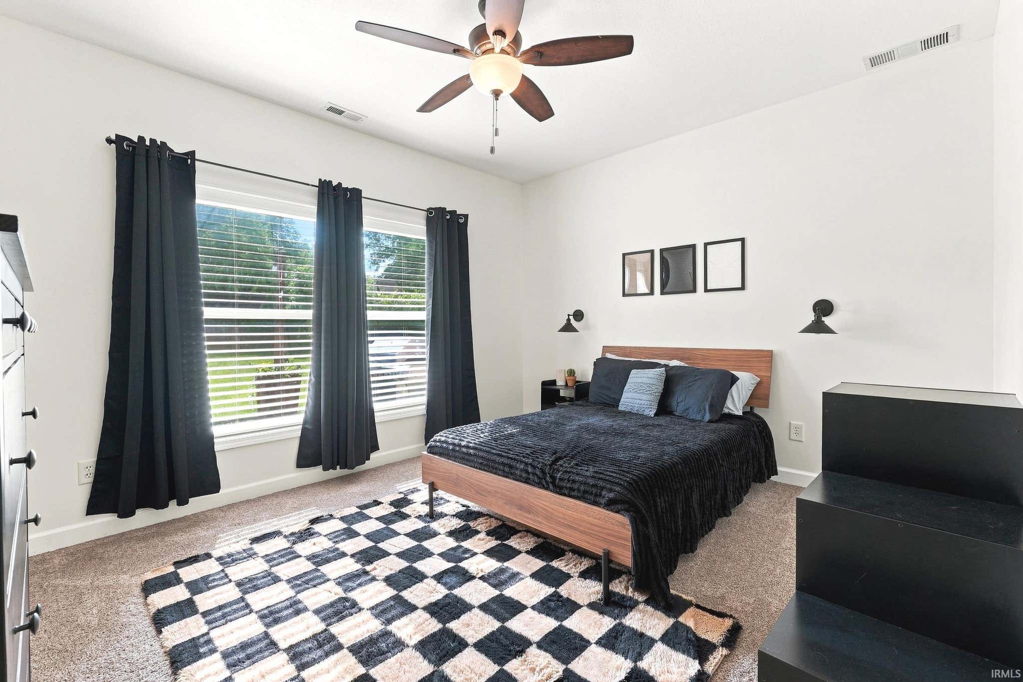 Image of 1338 N Santorini Drive