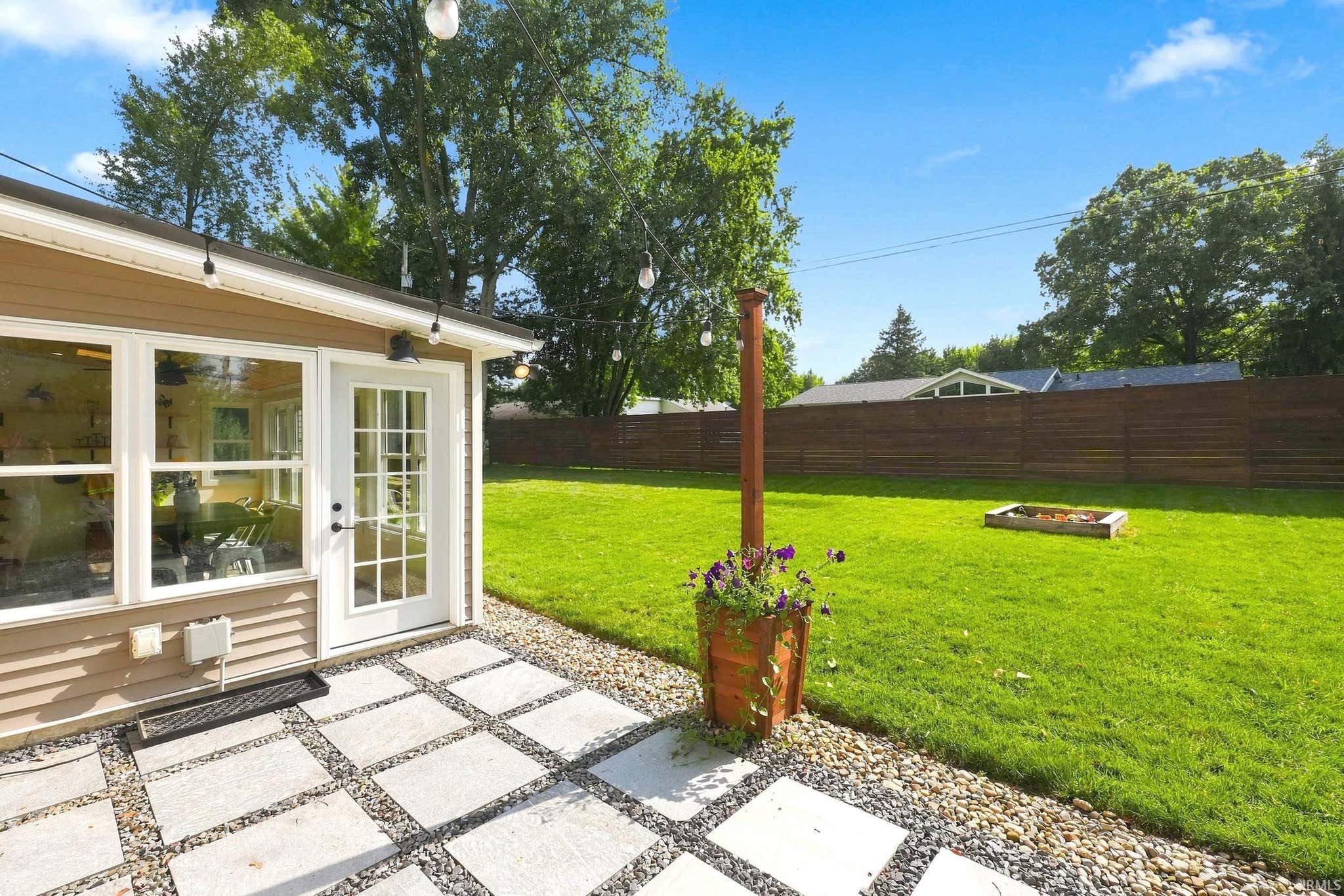 Image of 1338 N Santorini Drive