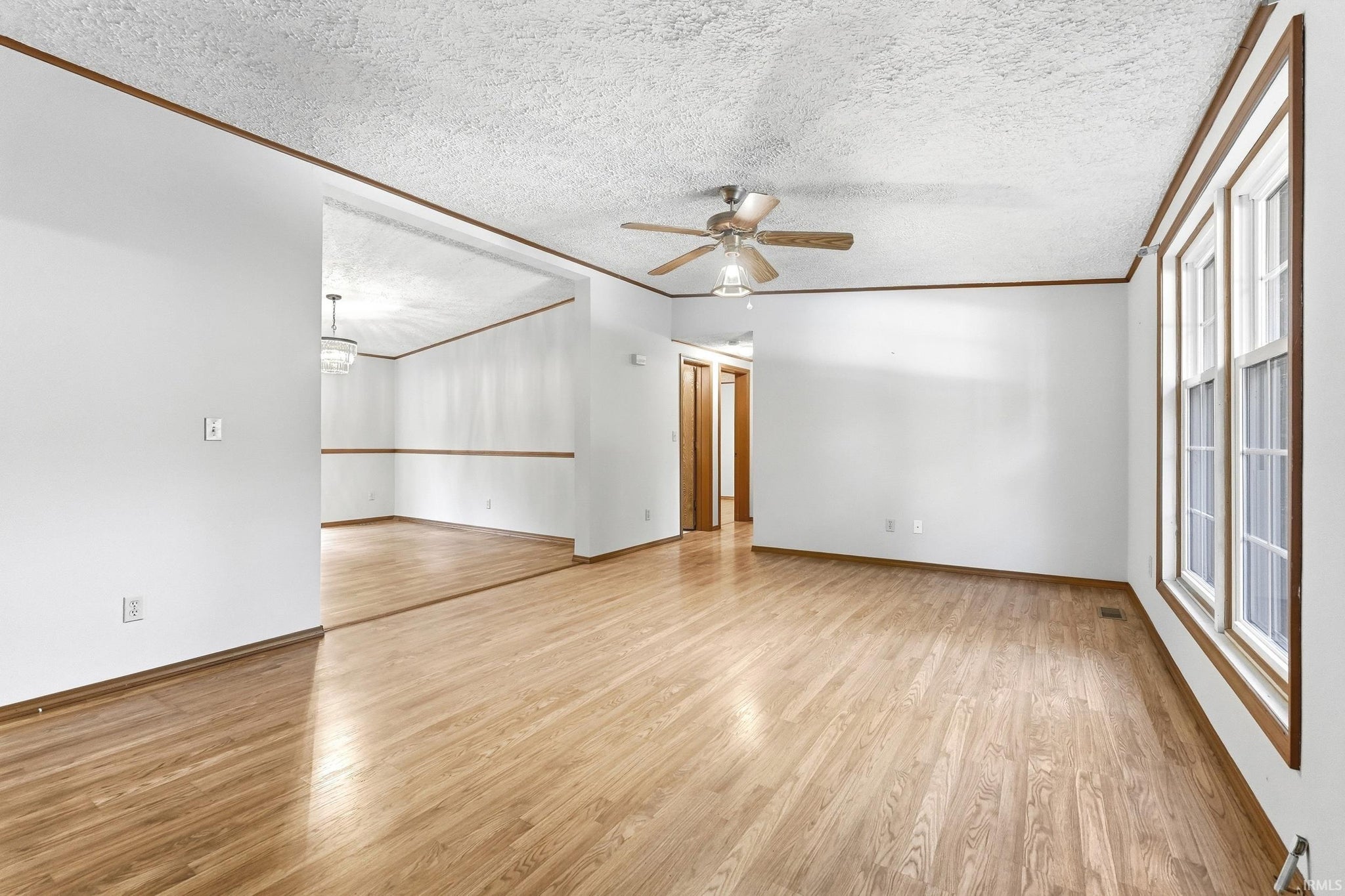Image of 2906 S Woodland Trail