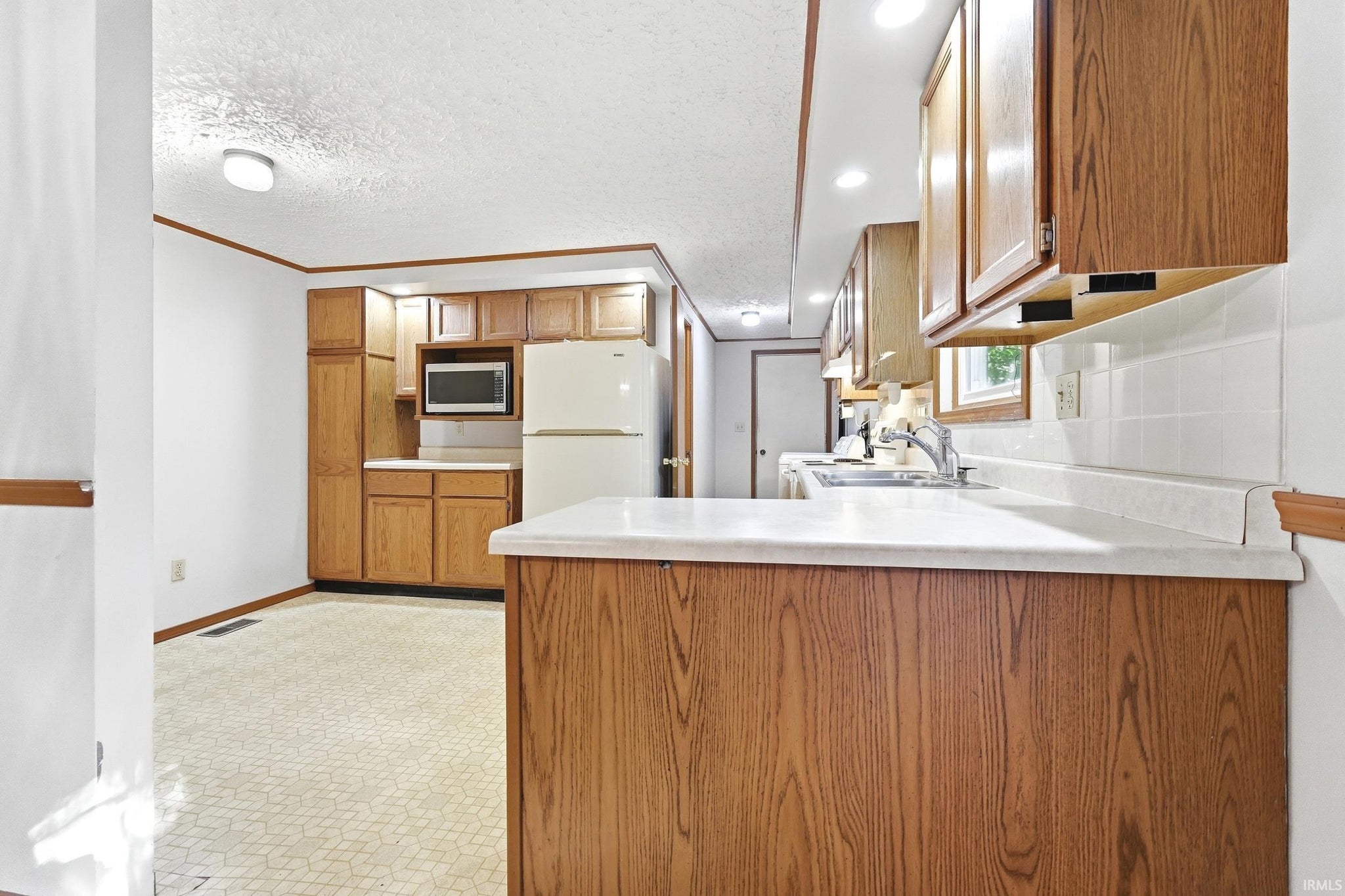 Image of 2906 S Woodland Trail