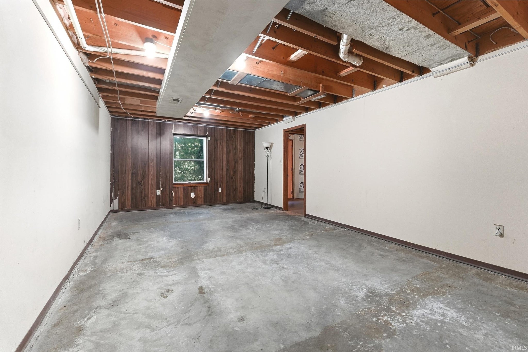 Image of 2906 S Woodland Trail
